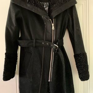 GUESS Black Wool Coat w/Chenille Boucle Collar & Cuffs Asymmetrical Zip Front S